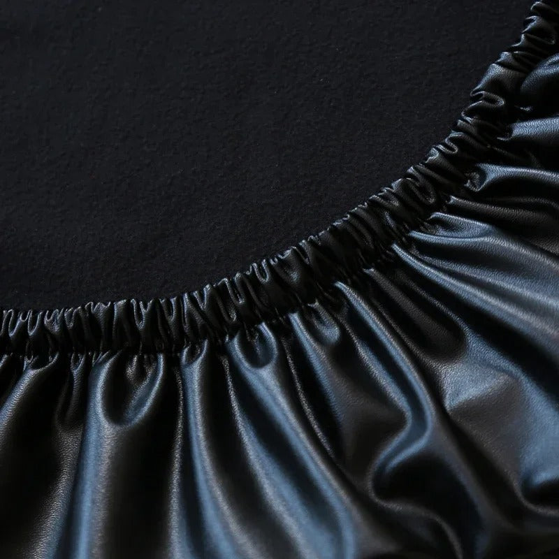 Housses De Chaise En Cuir Synthétique XL Imperméables - Pour Chaises à Dossier Haut, Protection Anti-taches Housses De Chaise En Cuir Synthétique XL Imperméables - Pour Chaises à Dossier Haut, Protection Anti-taches